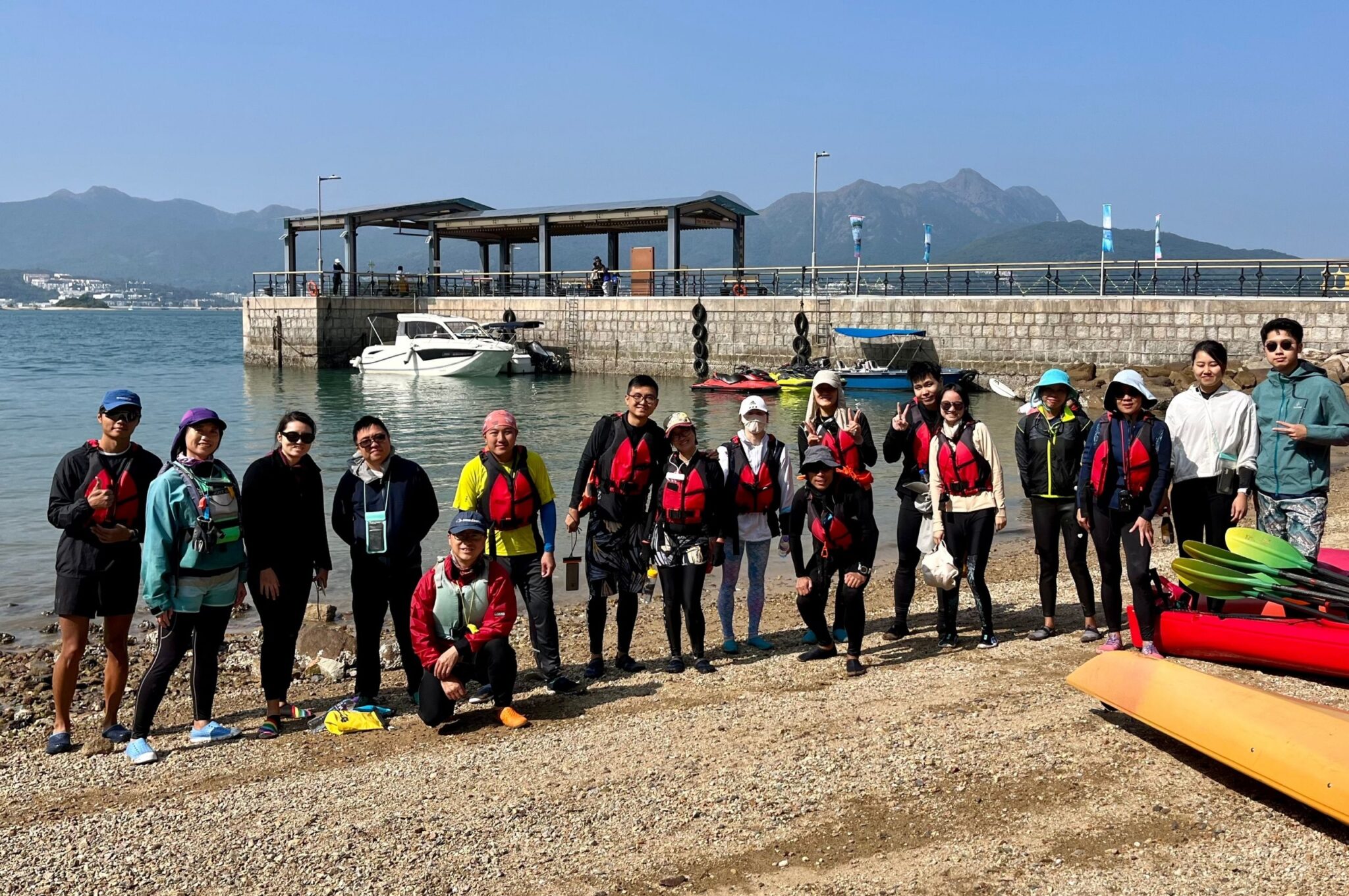 Sai Kung Hoi 5-hour Kayaking Art Tour