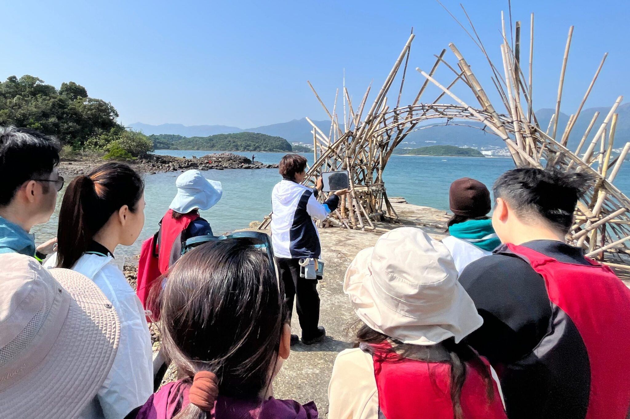 Sai Kung Hoi 5-hour Kayaking Art Tour