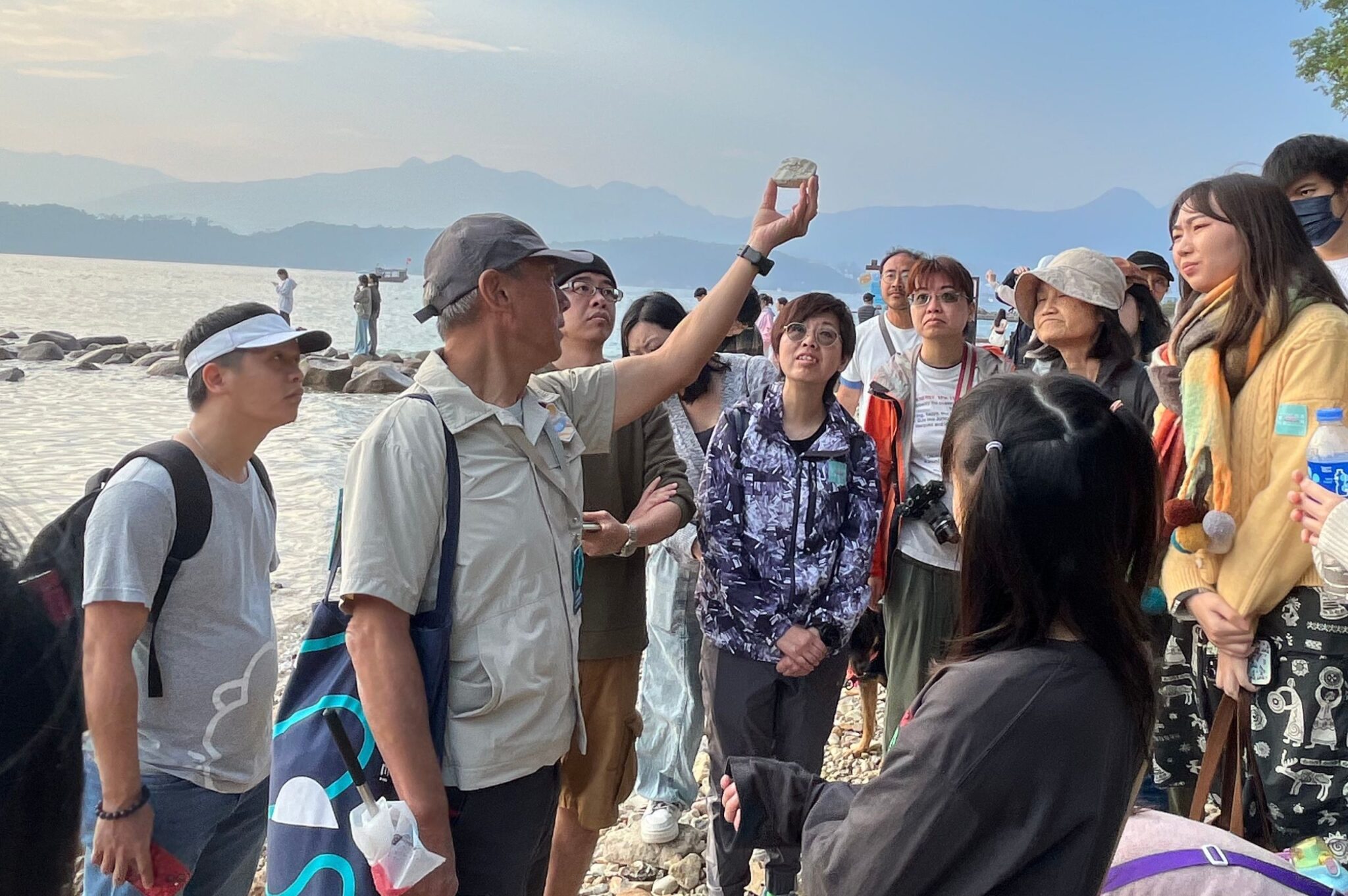 望下山望下海橋咀地質行