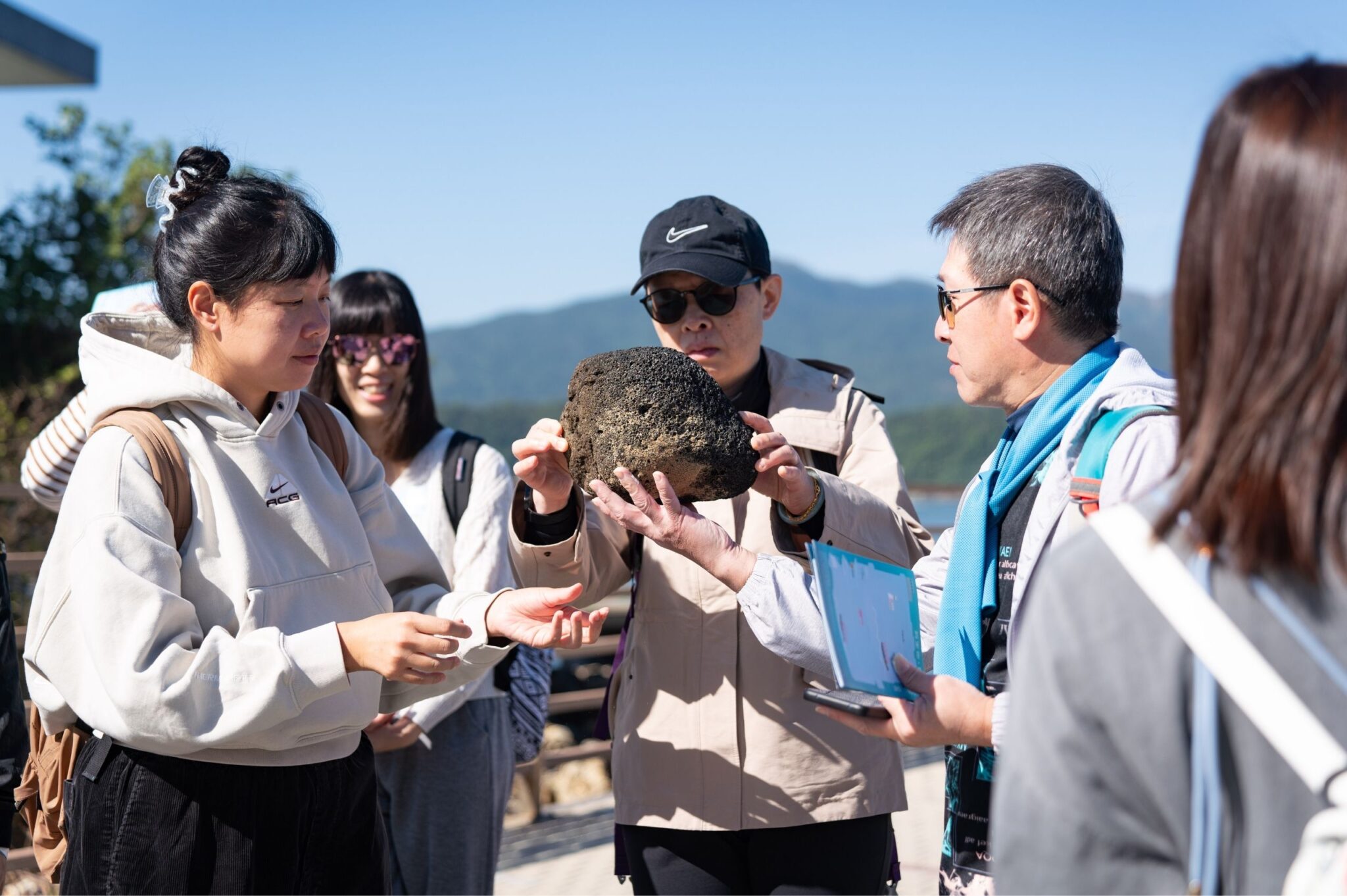 望下山望下海桥咀地质行