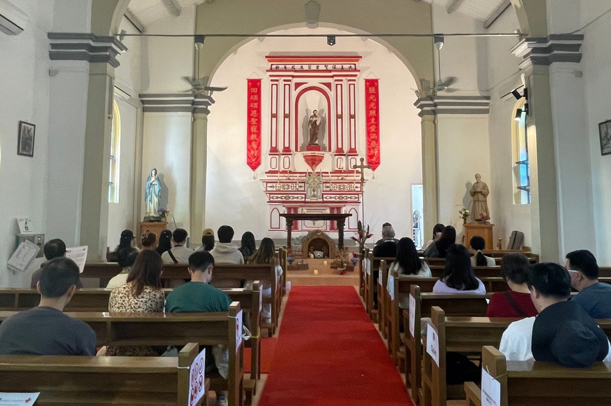 Common Prayer with Chants from Taizé Community