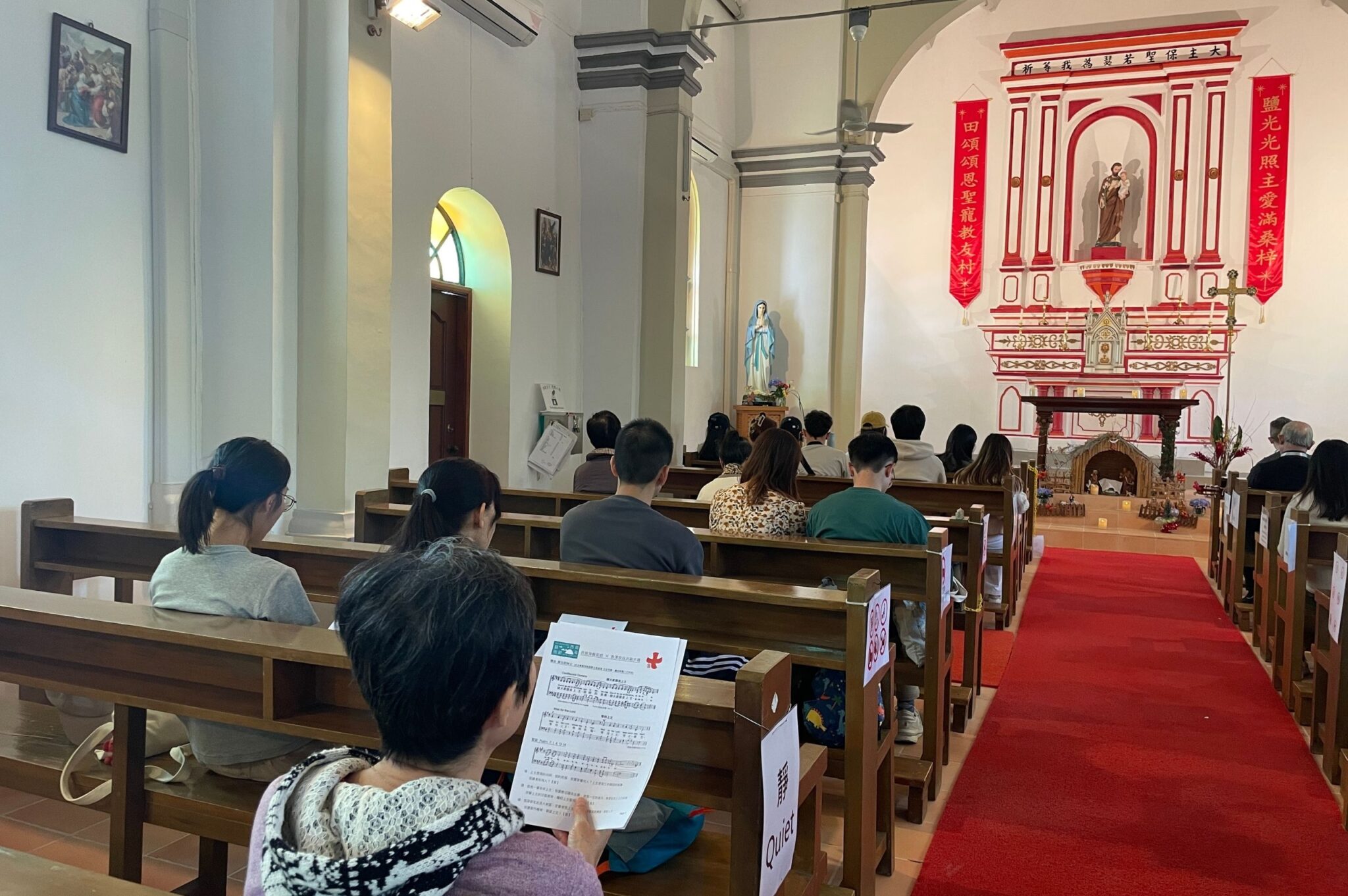 Common Prayer with Chants from Taizé Community